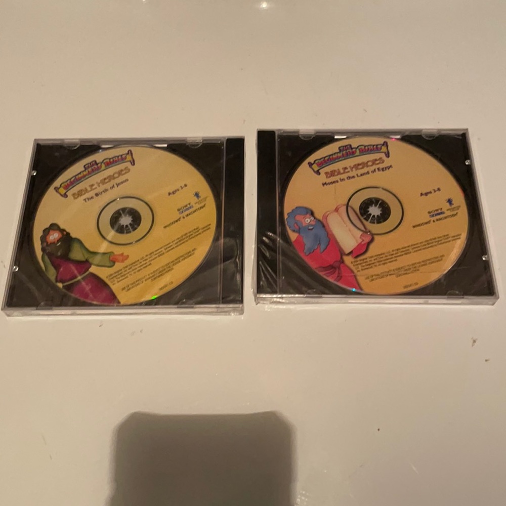 2 CDs The beginners Bible heroes the birth of Jesus & Moses